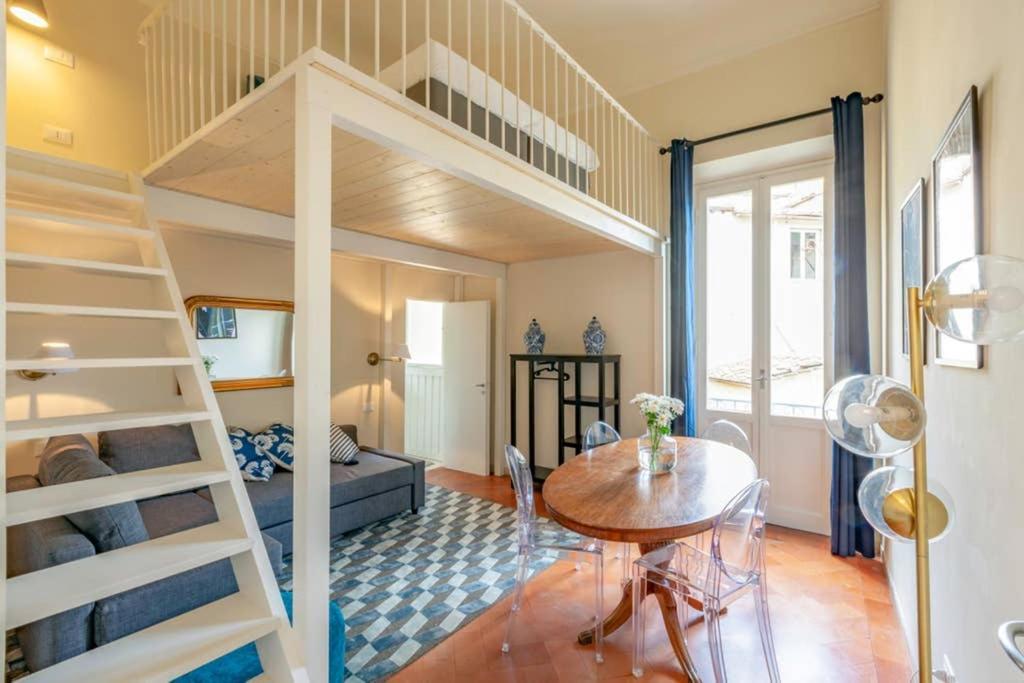 Santa Croce. Quiet, Large&luminous Loft * Florencia