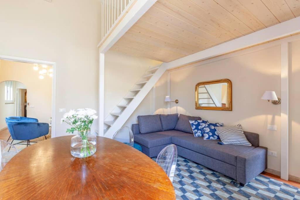 Santa Croce. Quiet, Large&luminous Loft Apartamento *