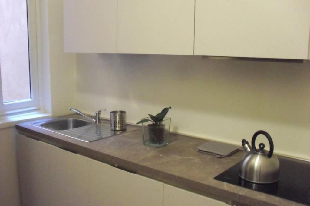 Santa Croce. Quiet, Large&luminous Loft Apartamento